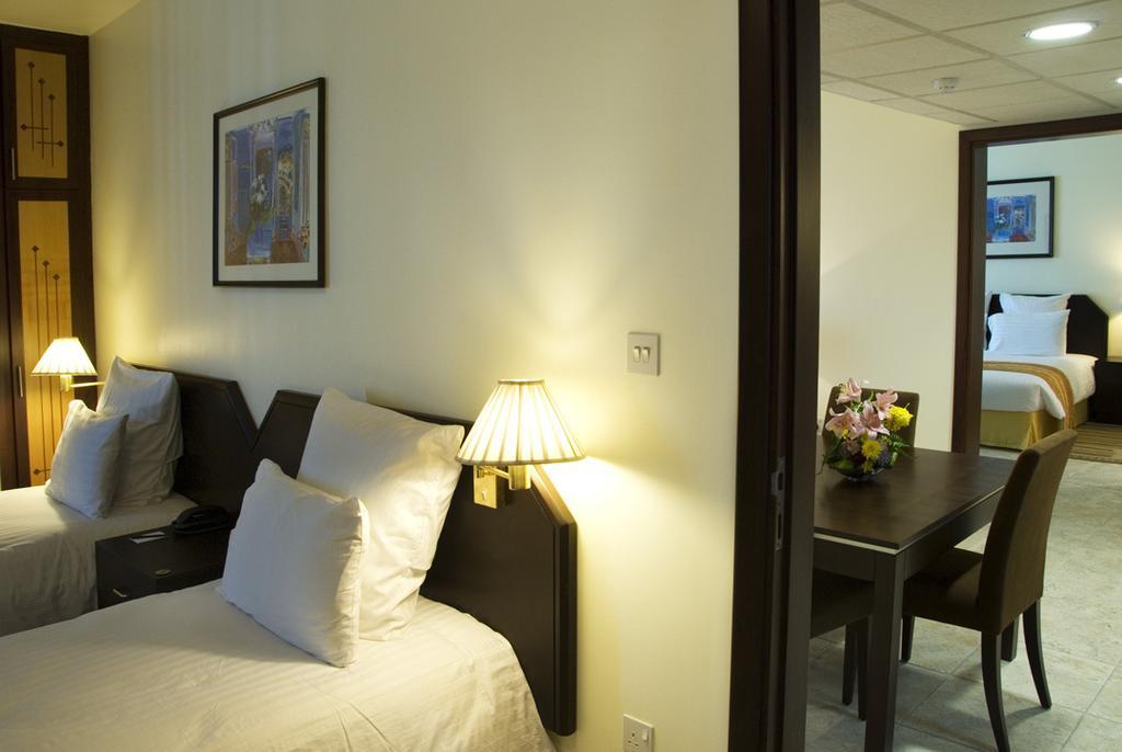 Avari Hotel Apartments - Al Barsha Дубай Екстериор снимка