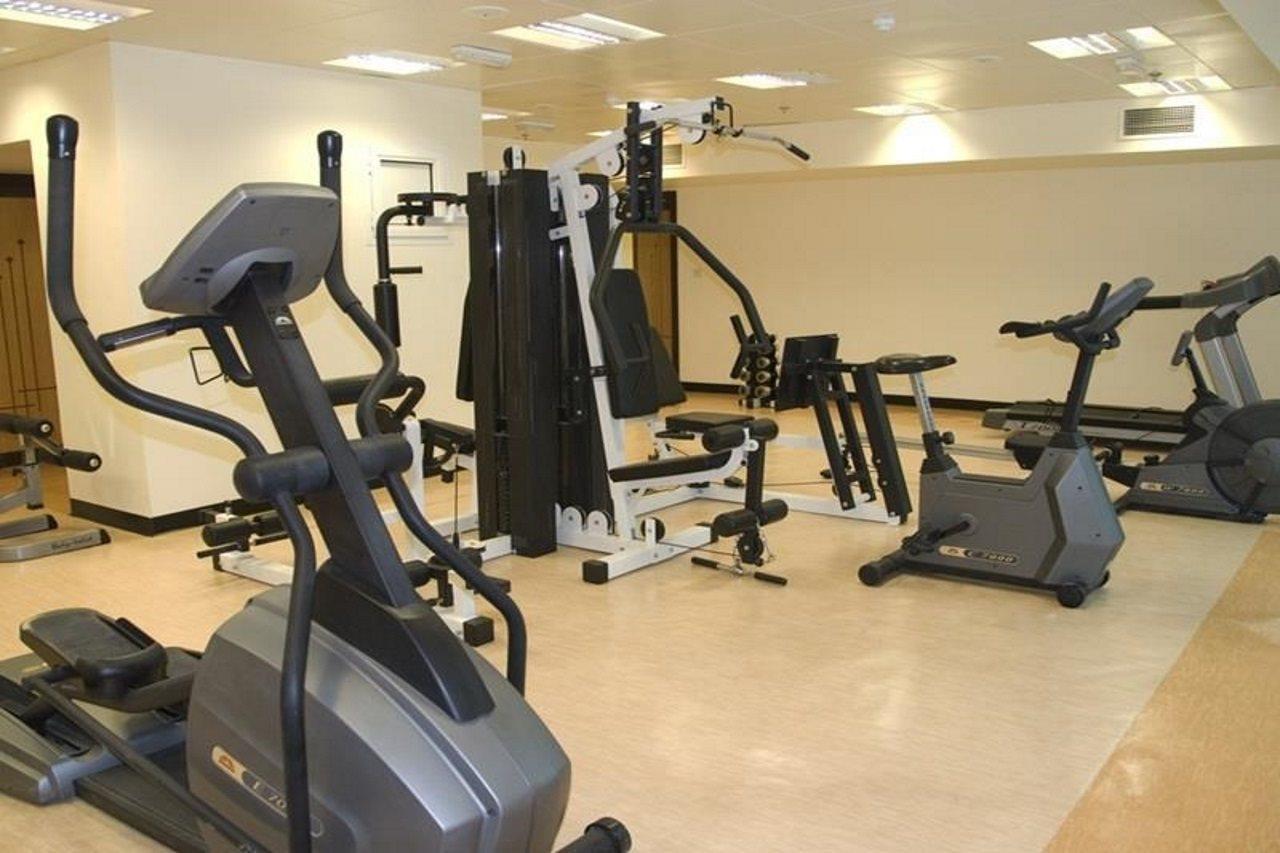 Avari Hotel Apartments - Al Barsha Дубай Екстериор снимка