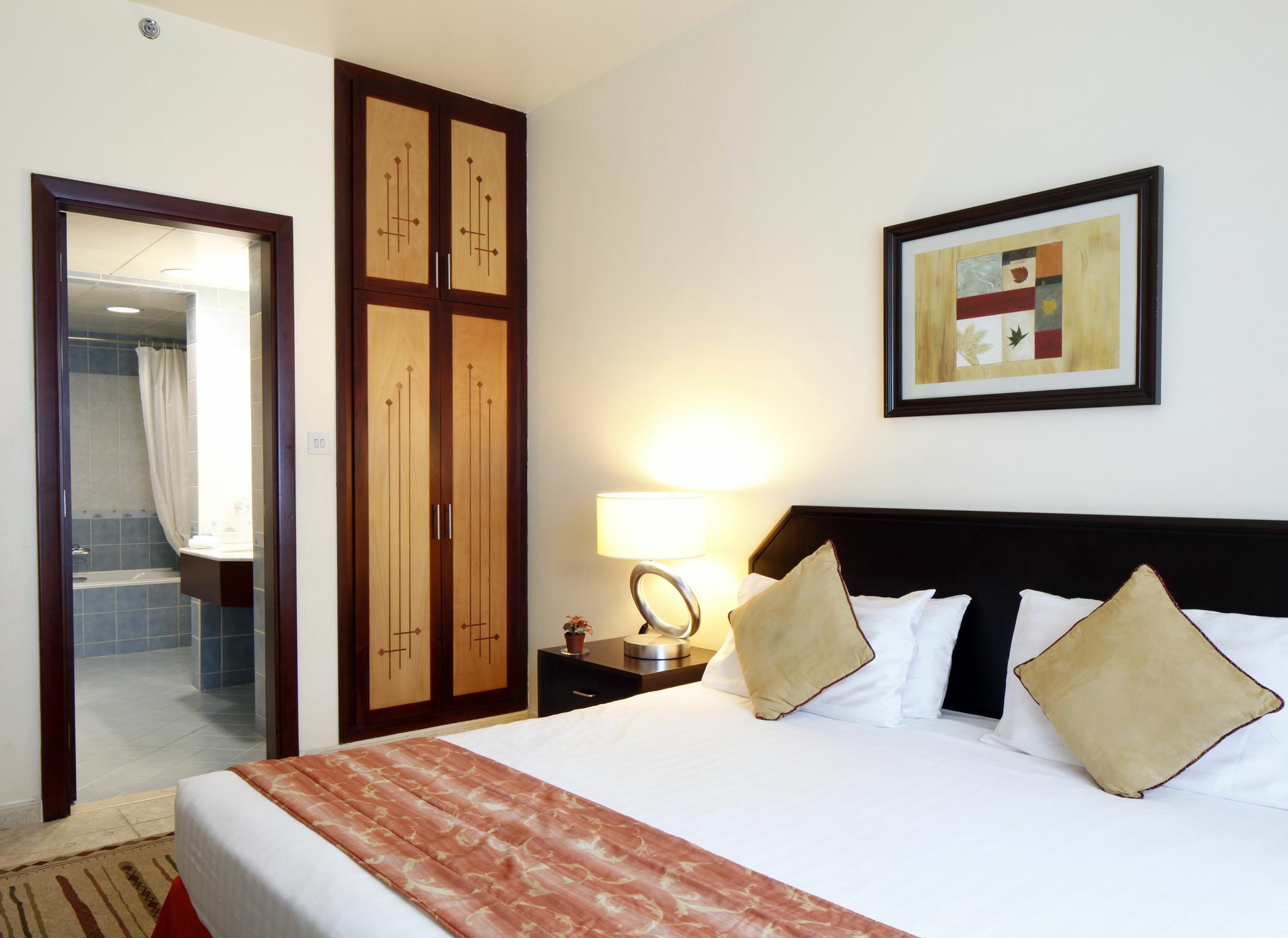 Avari Hotel Apartments - Al Barsha Дубай Екстериор снимка